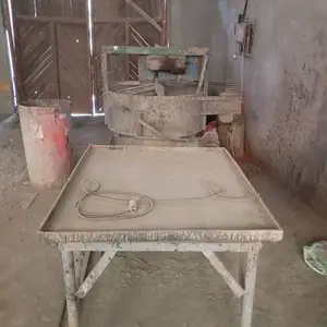 Аппарати брусчатка, Айнӣ