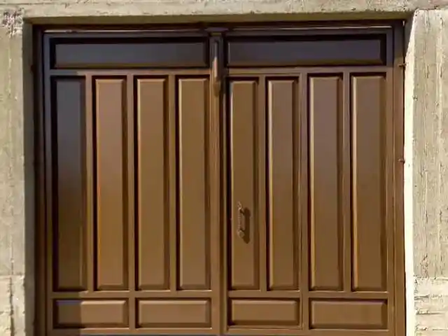 Дарвозаи оҳанин, Худжанд