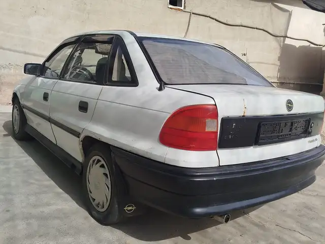 Opel Astra F