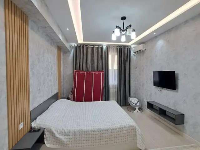 2-комн. квартира, Цокольный этаж, 82 м², 18мкр, Худжанд
