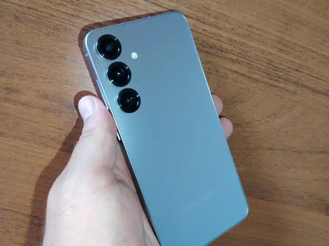 Samsung Galaxy S25 Plus, Худжанд