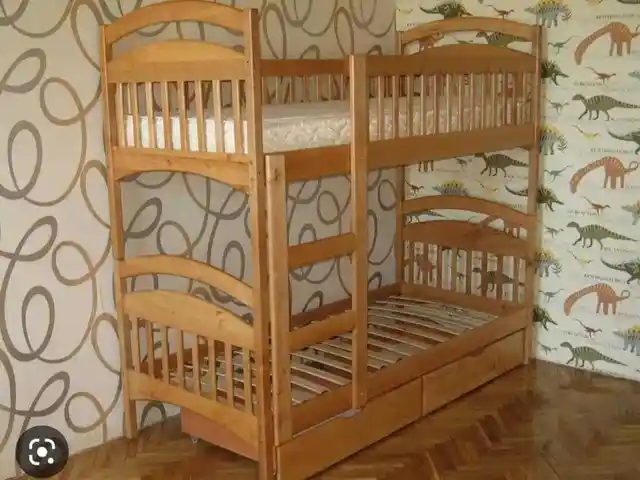 Двухъярусная кровать, Душанбе