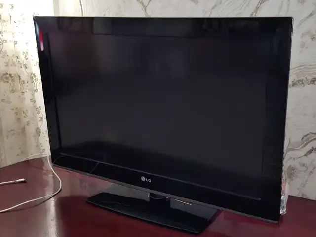 Телевизор LG 32, Хуҷанд