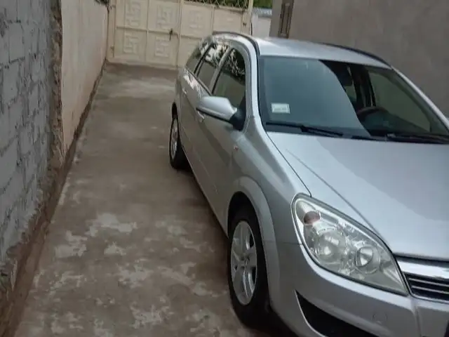 Opel Astra H