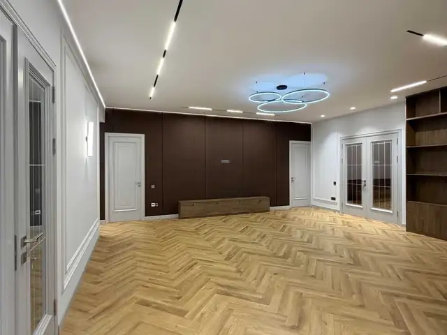 4-комн. квартира, 14 этаж, 218 м², И. Сомони, Душанбе