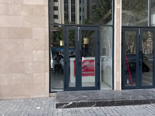 Помещение под магазин / салон, 120м², Шоҳмансур, Душанбе
