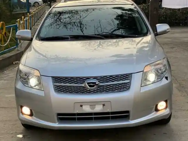 Лобовое стекло на Toyota Fielder, Душанбе