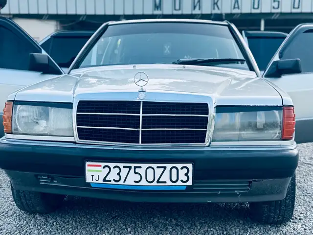 Mercedes-Benz W124