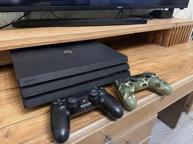 Игровая приставка Playstation 4 pro, Душанбе