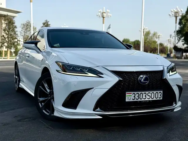 Lexus ES series