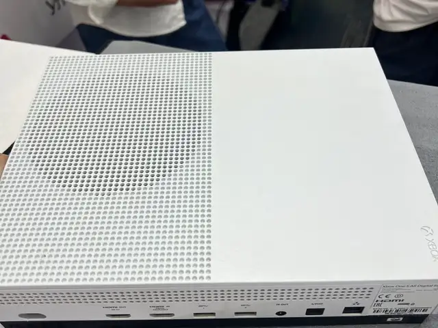Игровая приставка xbox one, Душанбе