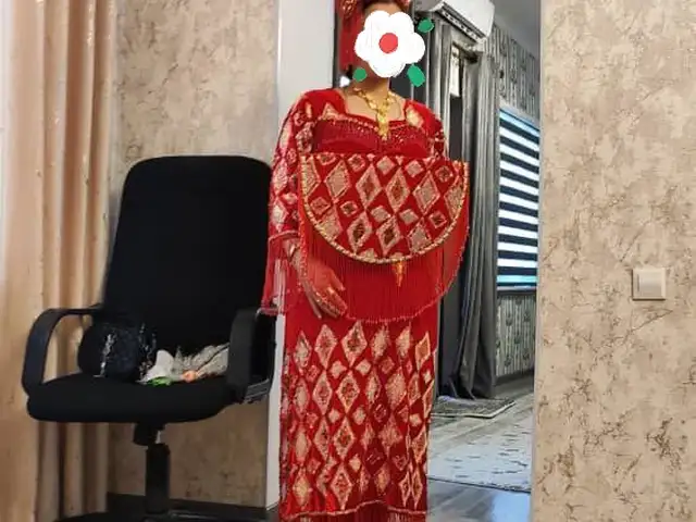 Куртаи аруси, Душанбе