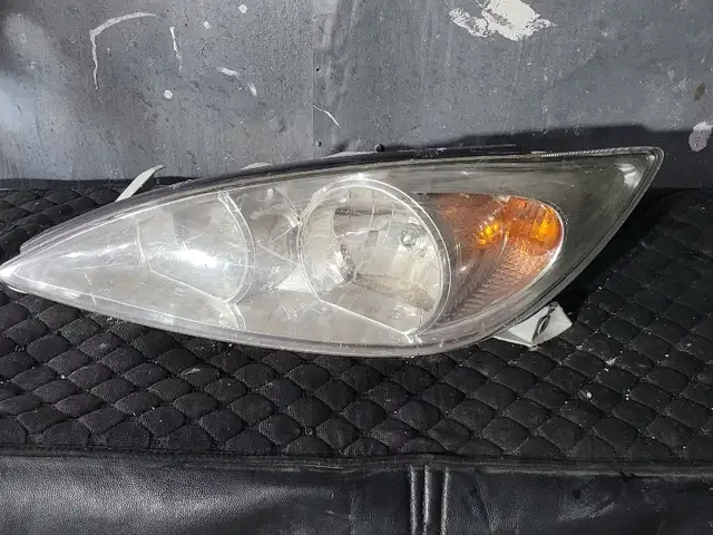 Фары от Toyota, Худжанд