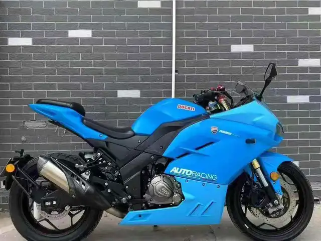 Мотоцикл Ducati 400, Душанбе