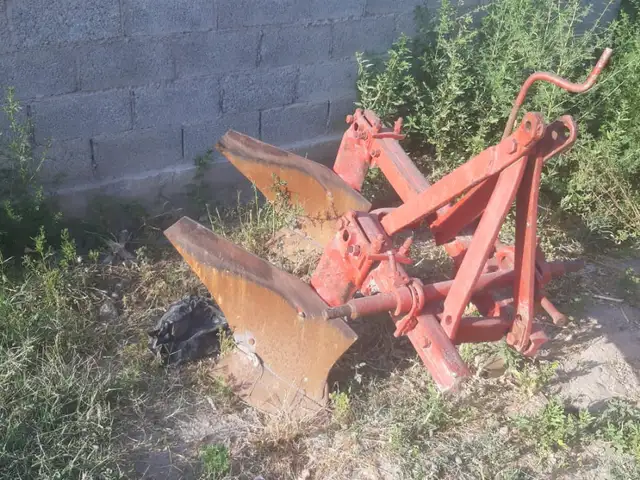 Плуг, Турсунзаде
