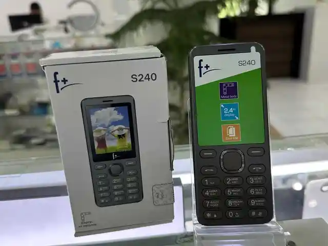 Мобильный телефон F+ S240, Душанбе