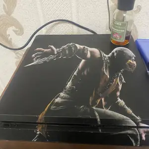 Игровая приставка Sony PlayStation 4 slim, Душанбе