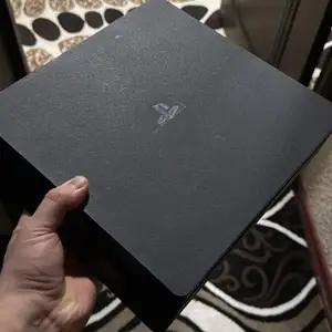 Игровая приставка Sony PlayStation 4 slim 1tb, Хуҷанд