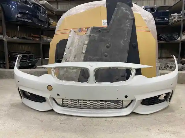 Бампер на BMW F32 M4, Худжанд