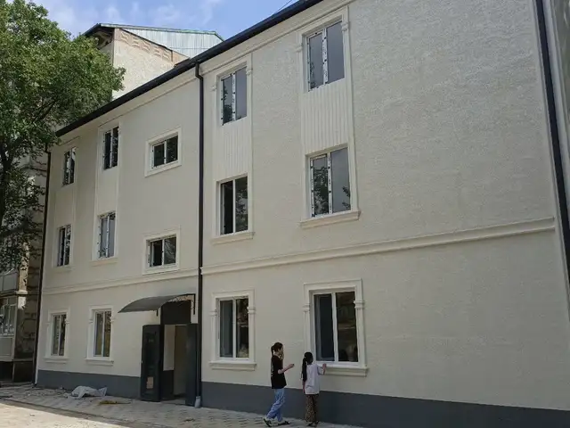 3-комн. квартира, 1 этаж, 65 м², Истиқлол, Гулистон (Кайраккум)