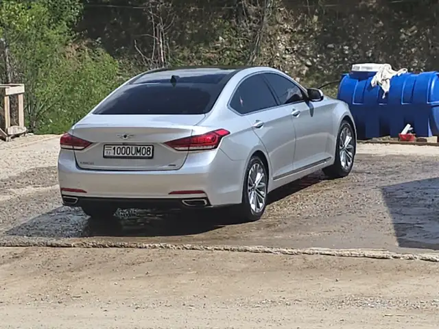 Hyundai Genesis