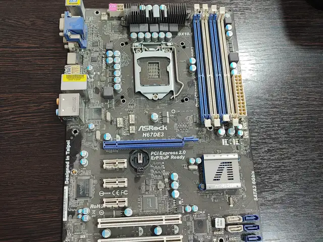 Материнская плата ASRock H67DE3 сокет 1155, Хуҷанд