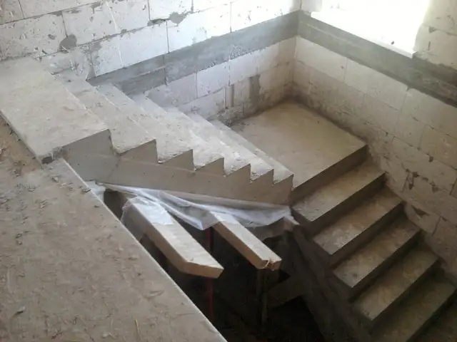 Устои лестница, Душанбе