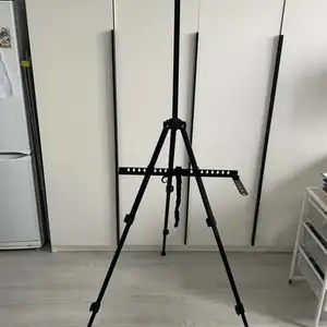 Мольберт с чeхлом, Душанбе