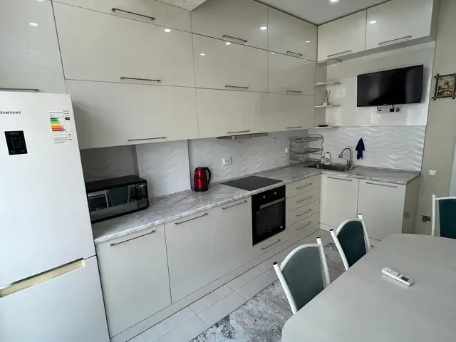 3-комн. квартира, 13 этаж, 75 м², И. Сомони, Овир, Душанбе - 8