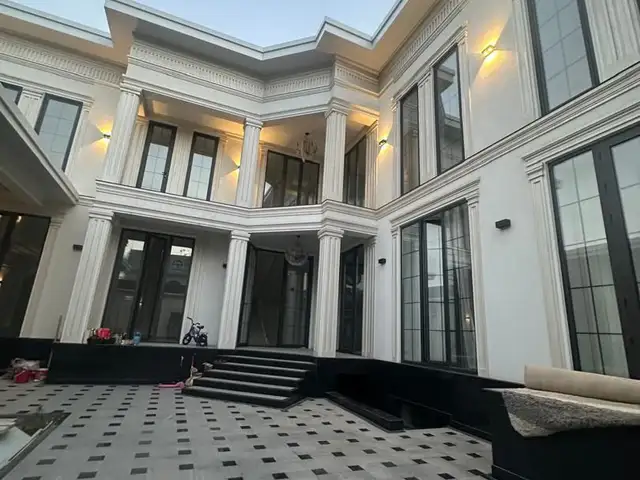 3-этажный, 12 комнатный дом, 700 м², Исмоили Сомони, Душанбе