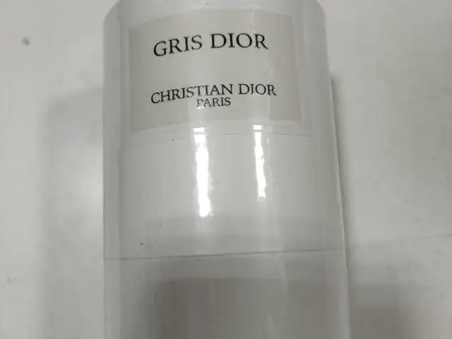 Духи Gris Dior, Душанбе