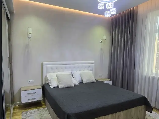 3-комн. квартира, 13 этаж, 105м², И Сомони, Душанбе