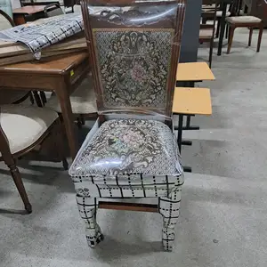 Стулья, Душанбе