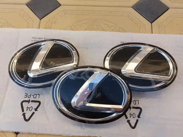 Знак Lexus rx 350 f sport, Худжанд