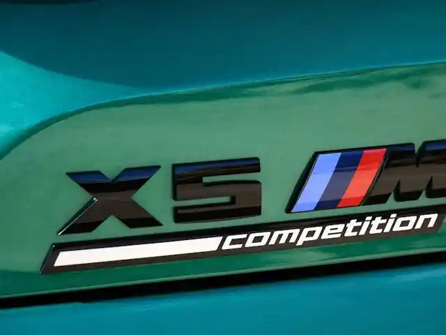 Эмблема Х5М Competition, Душанбе