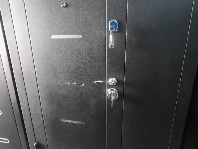Дверь, Душанбе