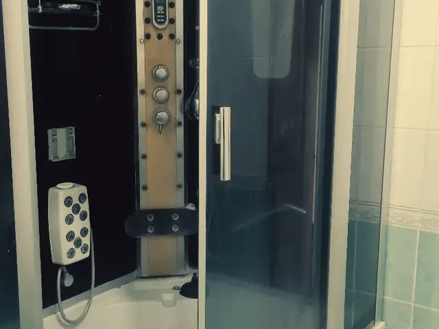 Душевая кабина, Душанбе