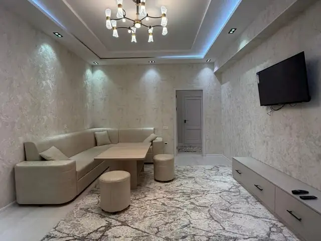 2-комн. квартира, 4 этаж, 76м², 18 Мкр, Хуҷанд