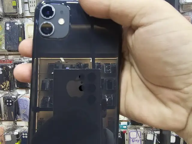 Apple iPhone 11, 64 gb, Black, Исфара