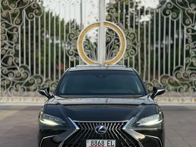 Lexus ES series