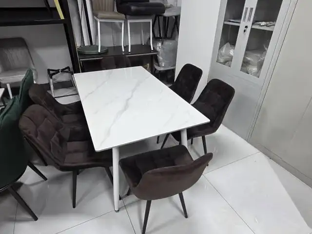 Cтол и стулья, Душанбе