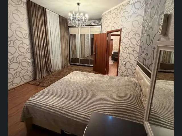 2-комн. квартира, 2 этаж, 101м², И сомони, Душанбе