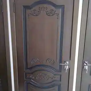 Дверь, Душанбе