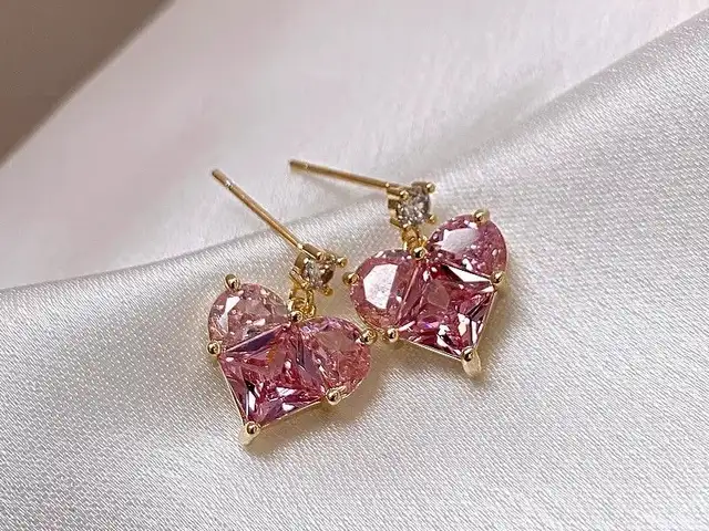 Серьги трепет сердец, Душанбе