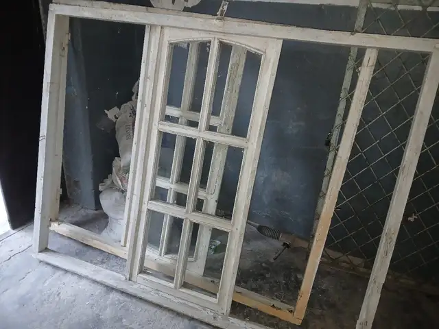 Тереза/Окно, Душанбе