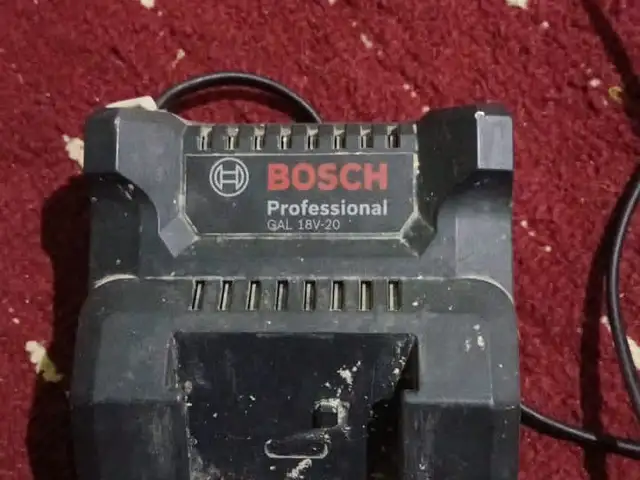 Зарядник от шуруповёрта Bosch, Душанбе
