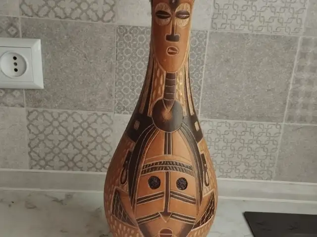 Кувшин, Душанбе