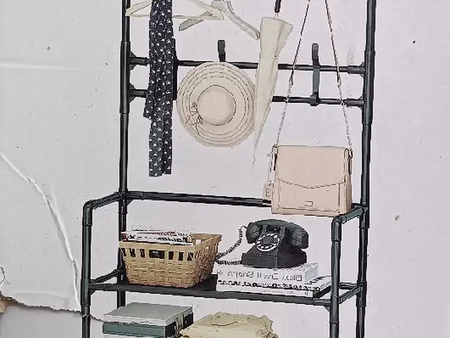 Вешалка, Душанбе
