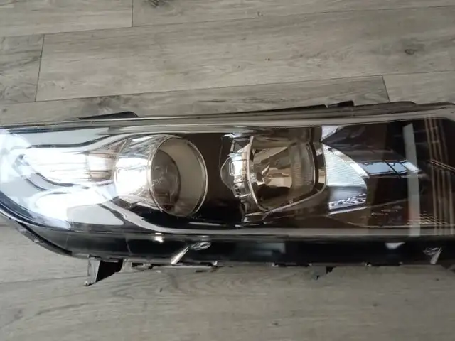 Фара правый Kia k5 гибрид 2013-14, Душанбе