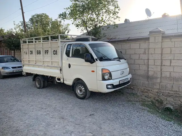 Бортовой автомобиль Hyundai Porter, 2011, Муминабад